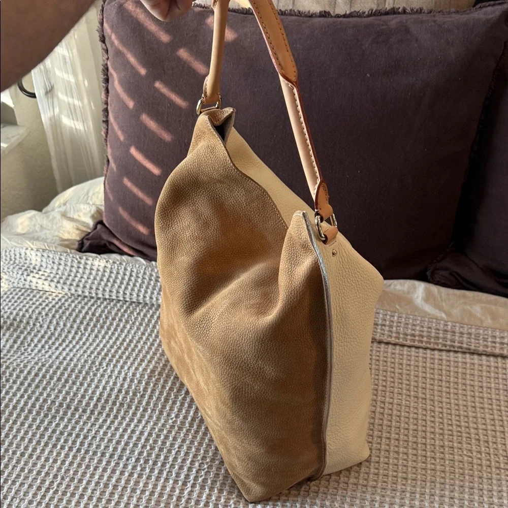 Carolina Herrera Delphine Ivory and Tan Hobo Bag - Picture 6 of 8